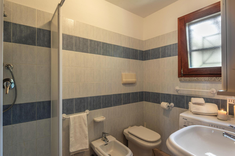 Bathroom 3, Holiday resort, Budoni, Nuoro