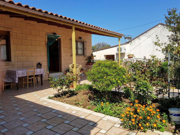 Others 3, Eftihia's Traditional House, Crete