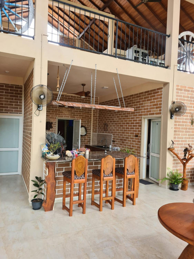 Public Area, The Sanctuary, Vanathavilluwa