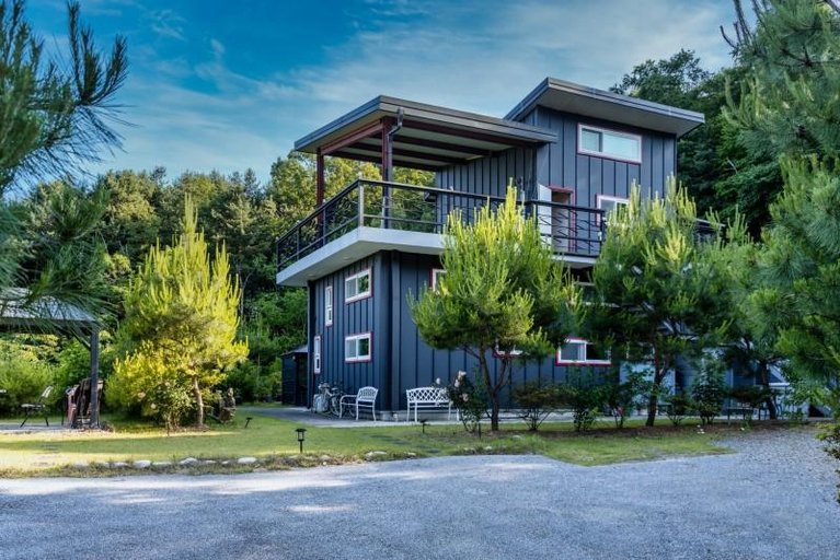 Exterior & Views 1, Gapyeong Angel’s Morning Pension, Gapyeong