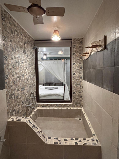 Bathroom, Shivam bnb Boutique Apartments, North Goa
