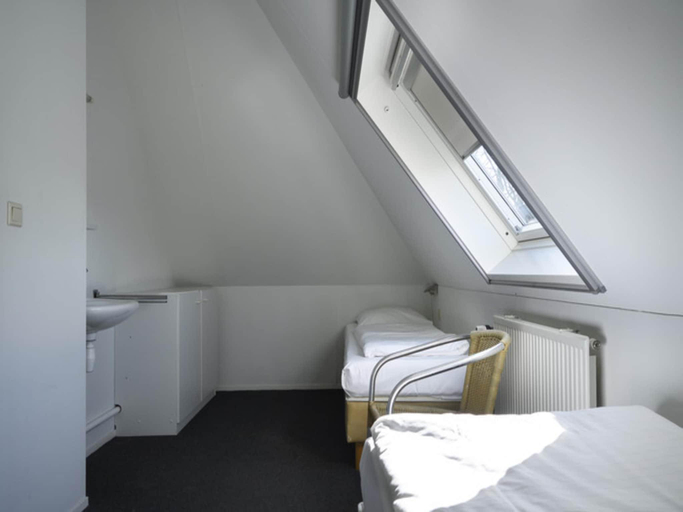 Bedroom 2, Bungalow with Sauna Nature, Tytsjerksteradiel