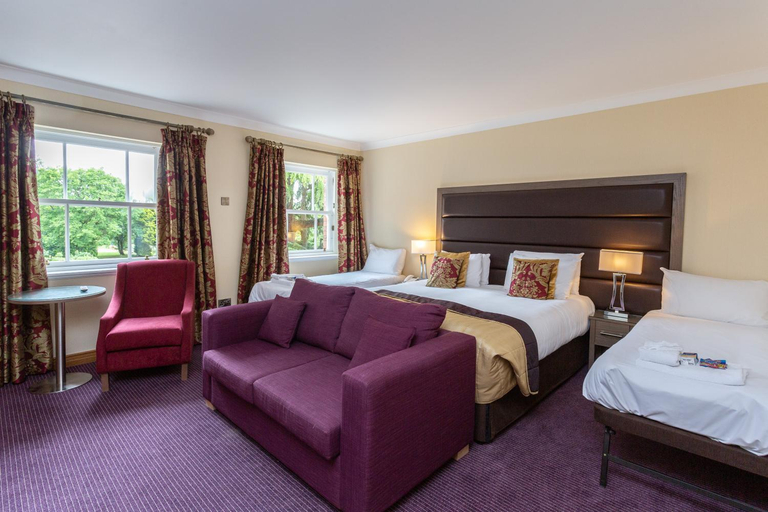 Bedroom, Ardencote, Warwickshire