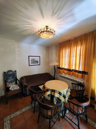Others 4, Hostal Montemayor, Salamanca
