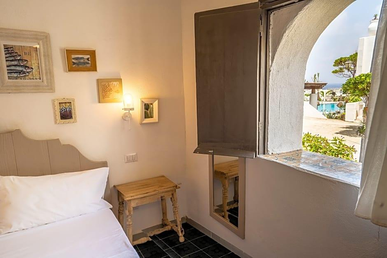 Bedroom 3, La Sciara Resort Hotel, Messina