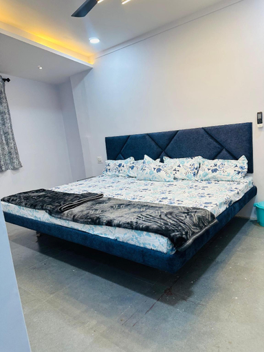 Bedroom 4, Hotel Hakimi, Ujjain