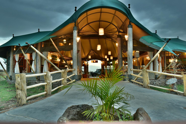 Public Area, MARA MAISHA CAMP, Narok West