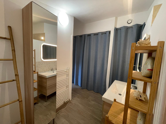Bedroom 3, Les deux mas, Var