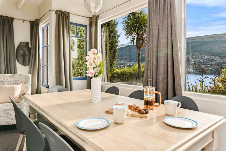 Others 4, Sunny Lakeview Villa, Queenstown-Lakes