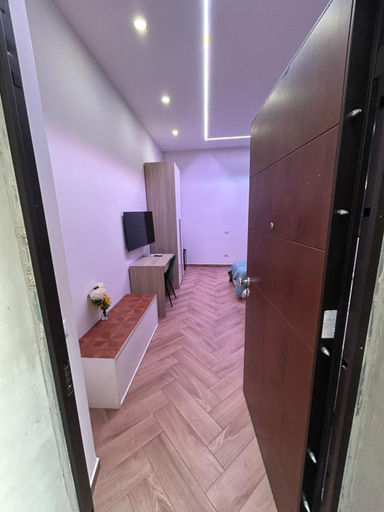 2, House Twenty - Five, Milano