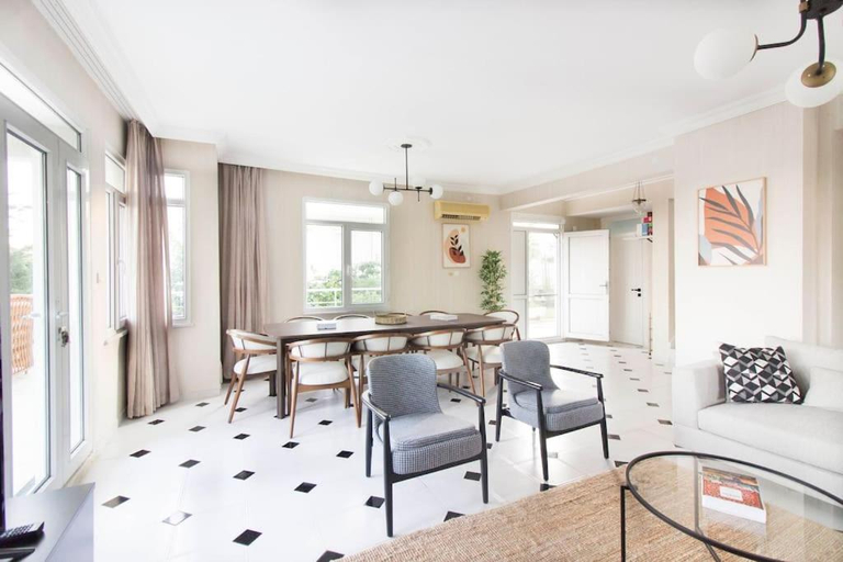4, Spacious Exquisite 5BR Villa with Private Pool, Ayvalık