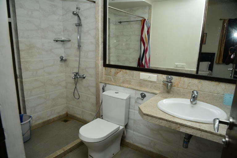 Bathroom 4, Oragadam Rooms, Kancheepuram
