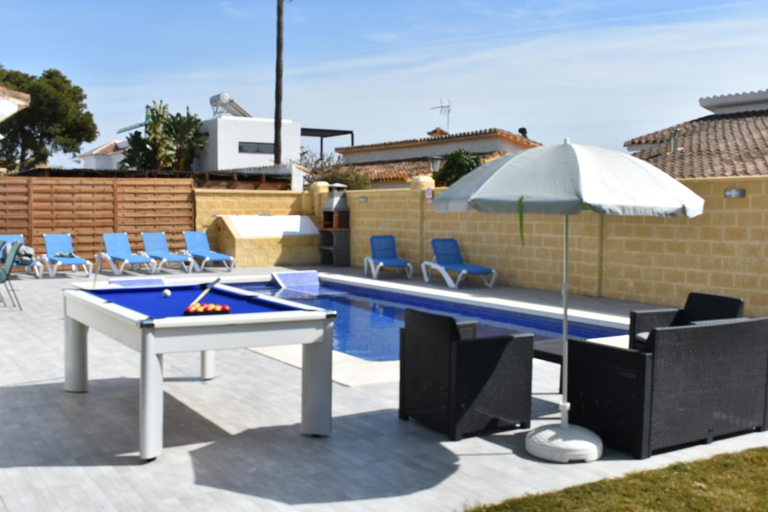 Facilities 2, Villa Esmeralda, Málaga