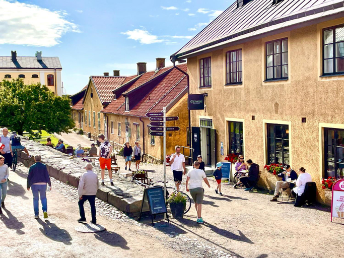 Others 4, Fastningens, Varberg