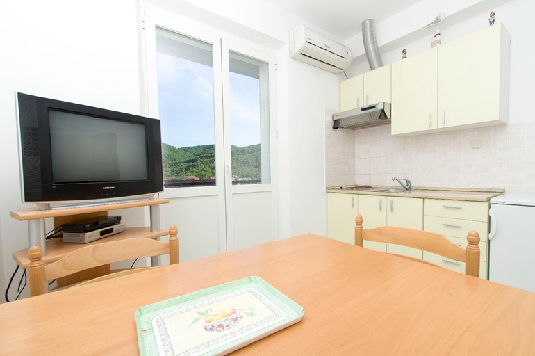 Kitchen 2, Apartments Vela Luka, Vela Luka
