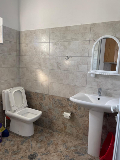 Bathroom 3, Olympia Guesthouse, Sarandës