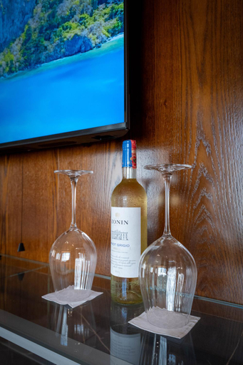 Food & Drinks 4, The Collector hotel boutique, Sarandës