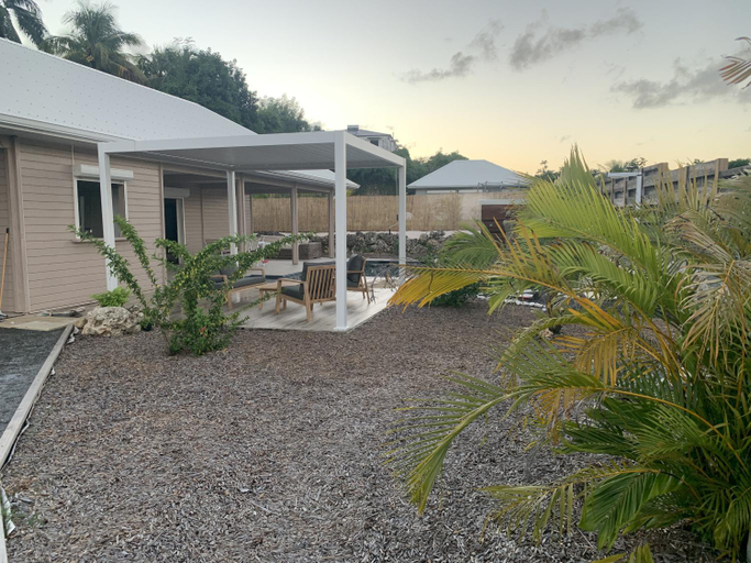 Exterior & Views 1, Nakolodge - 2 chambres -piscine et jardin privatifs, Sainte-Anne