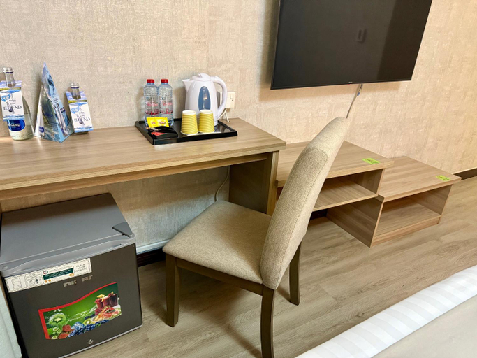 Others 2, STRAND HOTEL, Abu Dhabi City