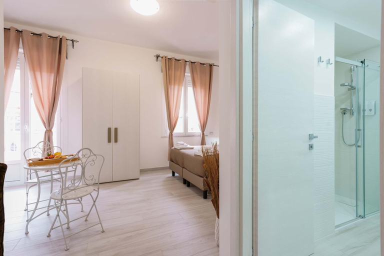 Bedroom 4, Nùe Rooms, Cagliari