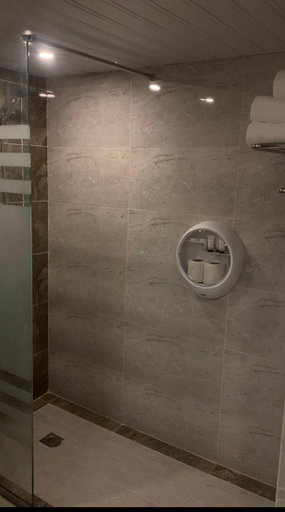 Bathroom 5, Al Iqbal Hotel, Al Khobar