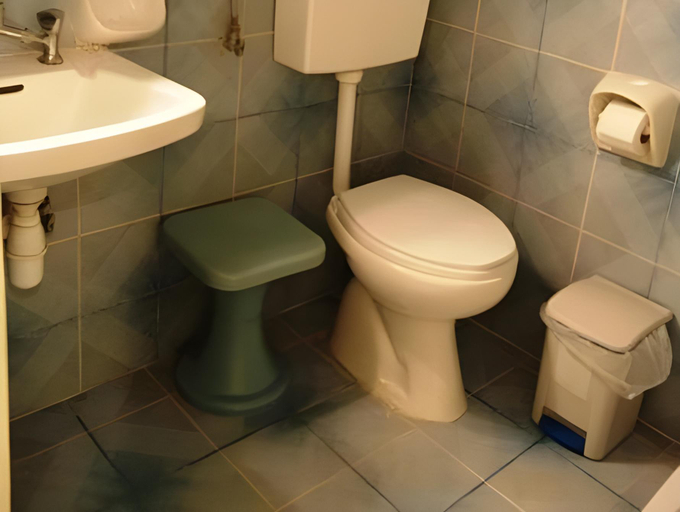 Bathroom 3, Family Studios, Ionian Islands