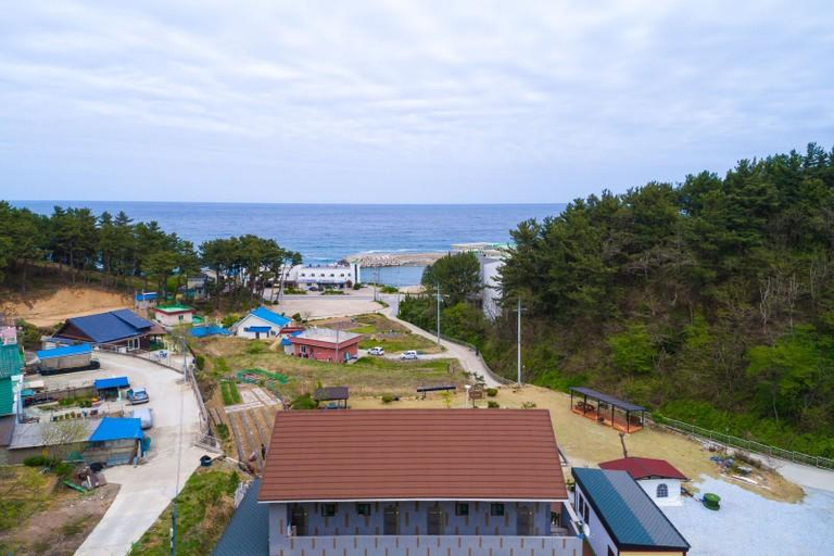 Others 2, Uljin Dolbit Pension, Uljin