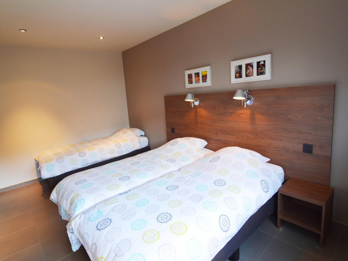 Others 3, Family Villa, Profondeville, Namur