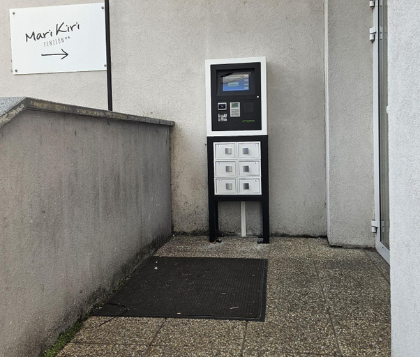 Others 2, Mari Kiri Penzion, Bratislava V