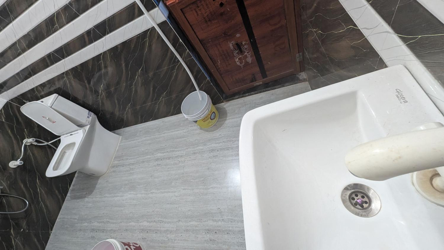 Bathroom, Shree Siya Raman Guest House, Faizabad