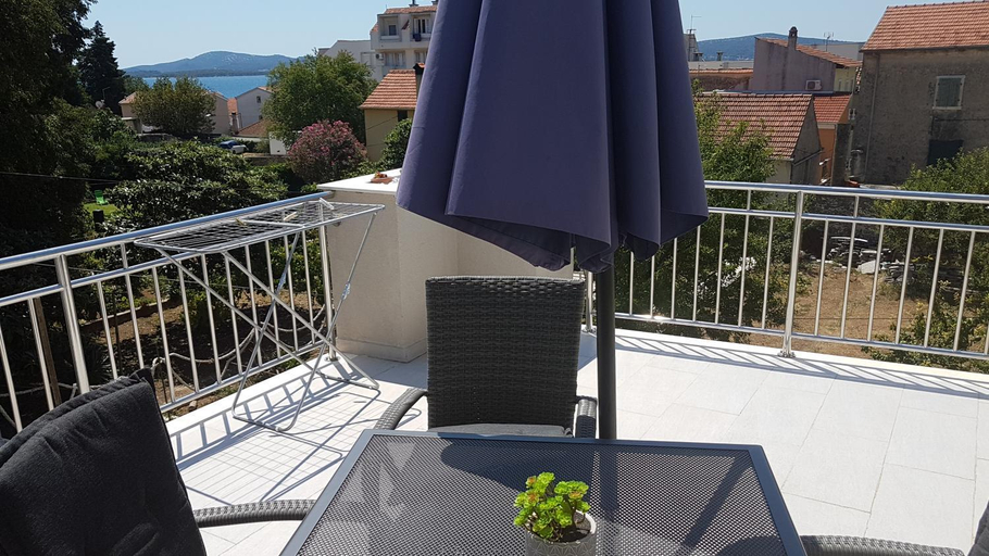 Balcony/terrace 5, Apartments Luna, Sveti Filip i Jakov