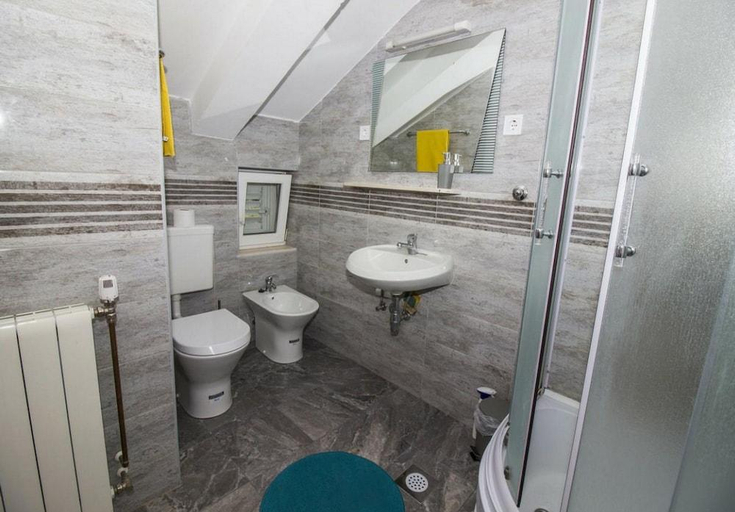 Bathroom 3, Villa Konalic, Dubrovnik