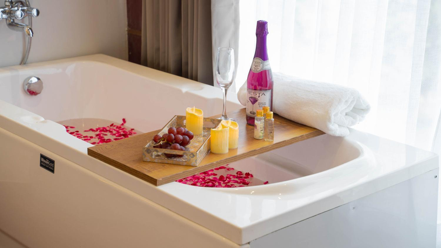 Bathroom 4, Sukoon by The Ganges, Hardwar