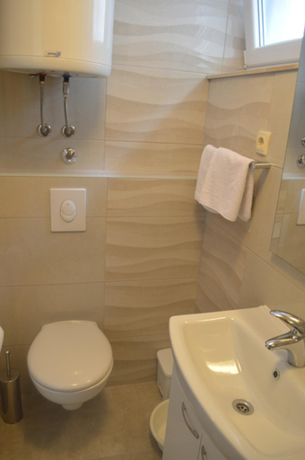Bathroom 3, Apartments Marino Gojak, Makarska