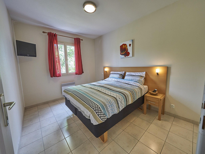 Bedroom 2, Villa in Lanzac with Private Garden, Lot