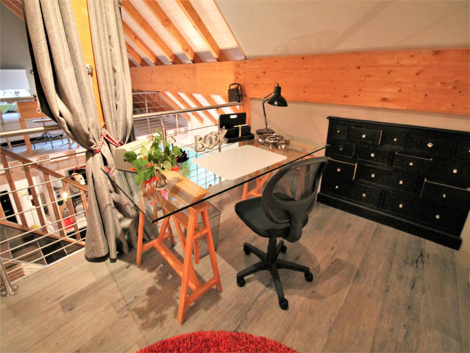Others 5, Cottage in Saint-Quirin by Lake Town, Moselle
