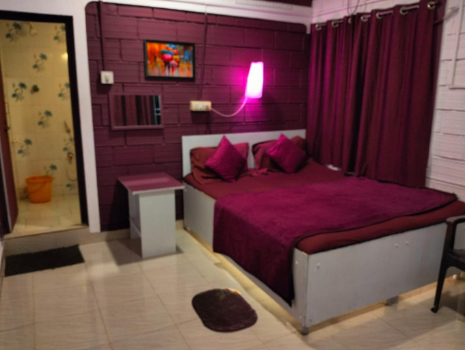 Bedroom 5, Greenland AC Rooms, Uttara Kannada
