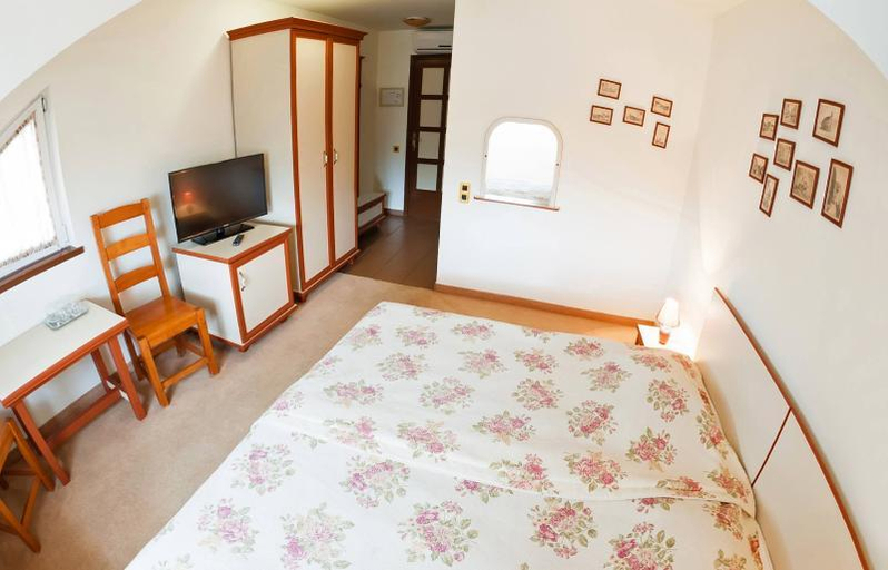 Bedroom 2, Pensiunea Luiza, Brasov
