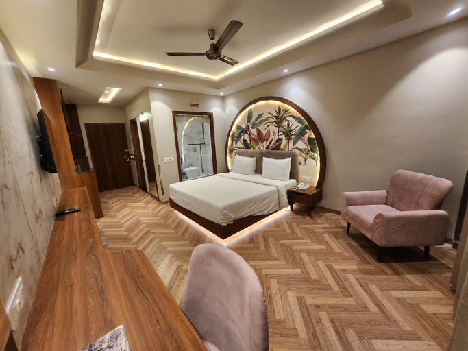 Bedroom 3, Alwar Vanyaevilas, Alwar