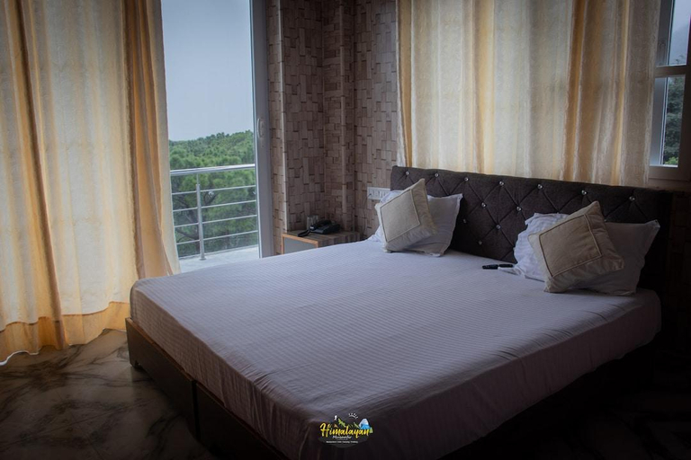 Bedroom 2, Himalayan Musaafir Guest House & Restaurant, Kangra