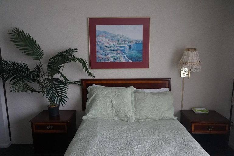 Bedroom 4, Bellevue Hotel & Suites, Huron