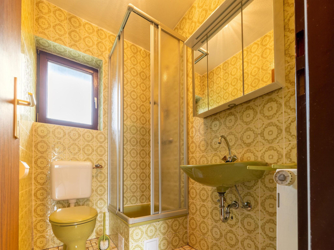 Bathroom, Cozy Bavarian Forest Retreat, Cham