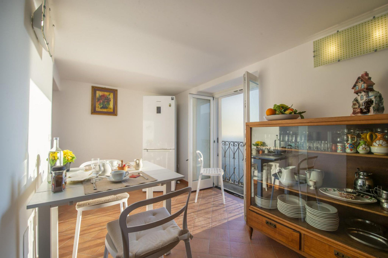 Food & Drinks 5, Villa Cimino - Central Villa Stunning Sea View, Salerno