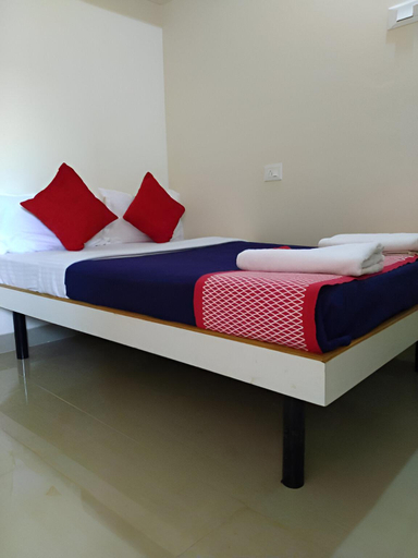 Bedroom 2, RAJE SAMBHAJI GUEST HOUSE, Belgaum