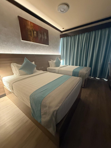 Bedroom 4, STRAND HOTEL, Abu Dhabi City