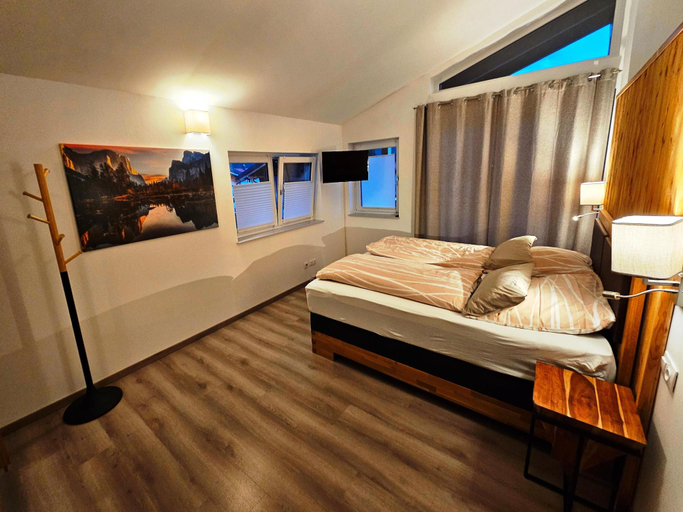 Bedroom 2, Ferienwohnung mit Sauna, Traunstein