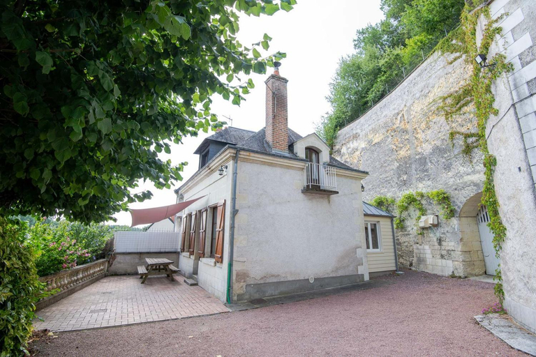 2, La petite maison sur la colline, Indre-et-Loire