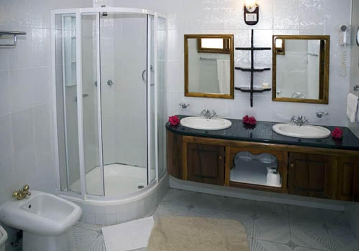 Bathroom 3, Sun Properties and Resort Hotel
