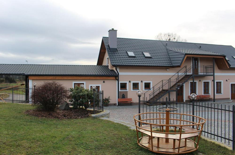 Others 5, Penzion U Cervene podkovy, Ústí nad Orlicí