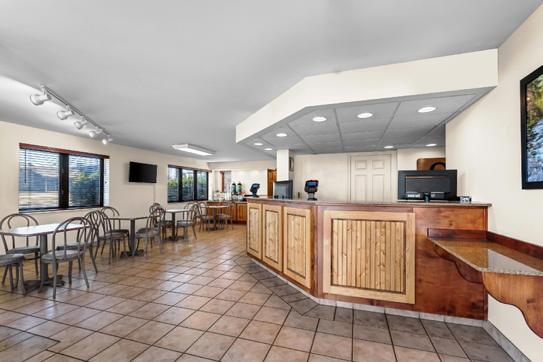 Food & Drinks 5, Quality Inn & Suites at Dollywood Lane, Sevier